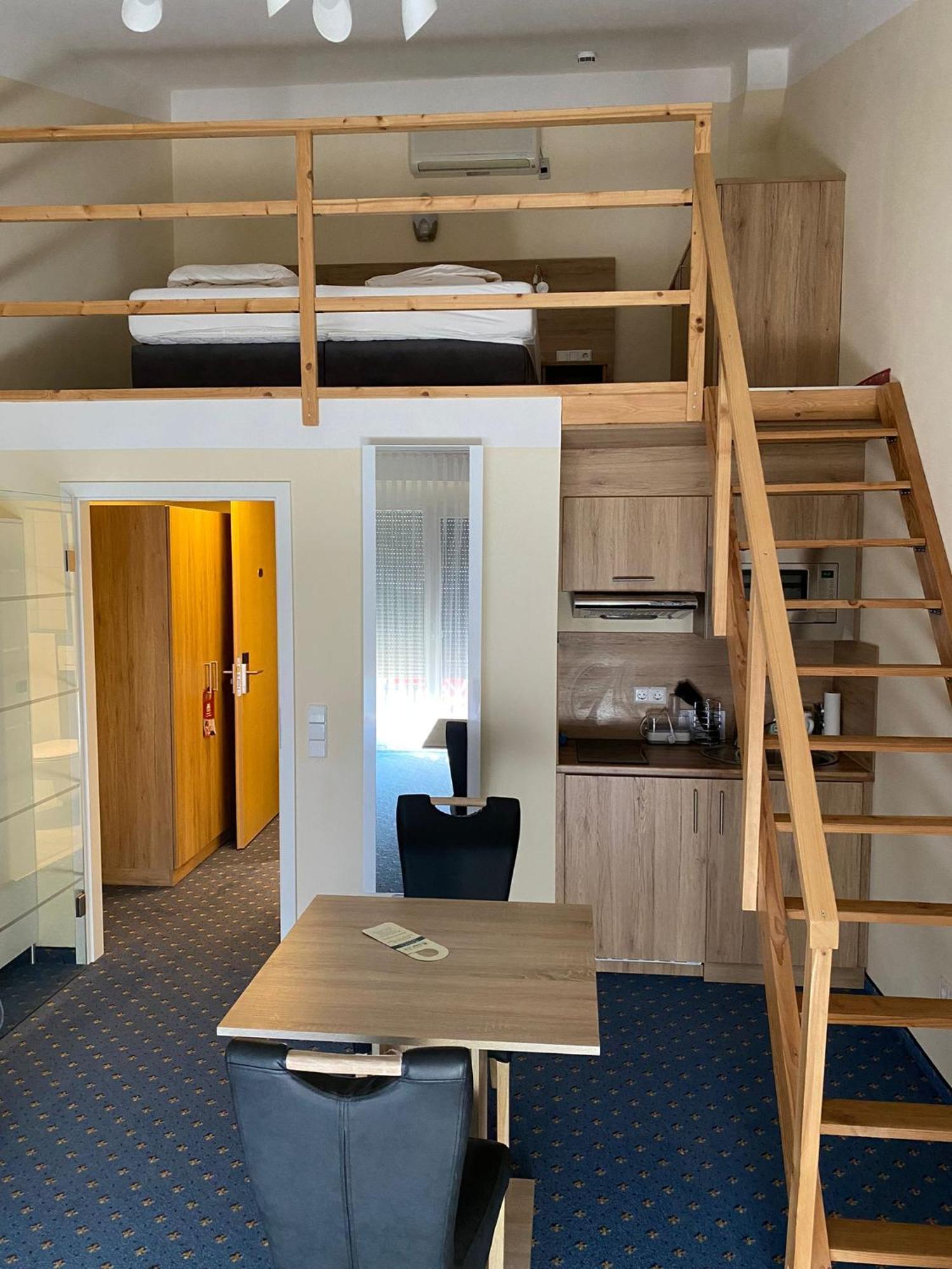 Flair Hotel Landgasthof Roger Löwenstein Eksteriør billede
